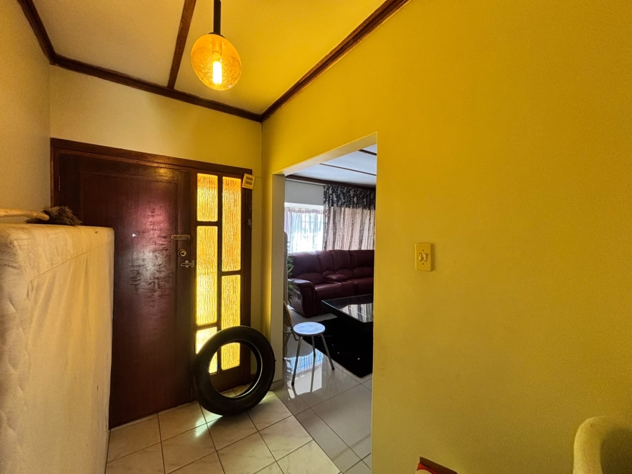 5 Bedroom Property for Sale in Adamayview North West